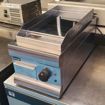 used lincat gs3 c hard chrome plate griddle 5