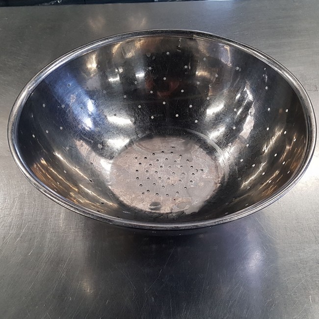 Colander Set of 3 With Large Cooking Pot