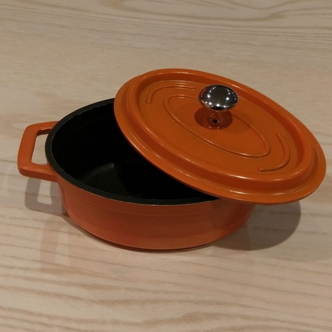 Used Cast Iron Mini Oval Casserole Pot/Souffle Dish/Ramekins with Lid